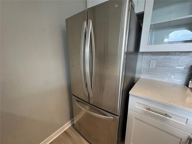 Building Photo - 2569 Grassy Point Dr