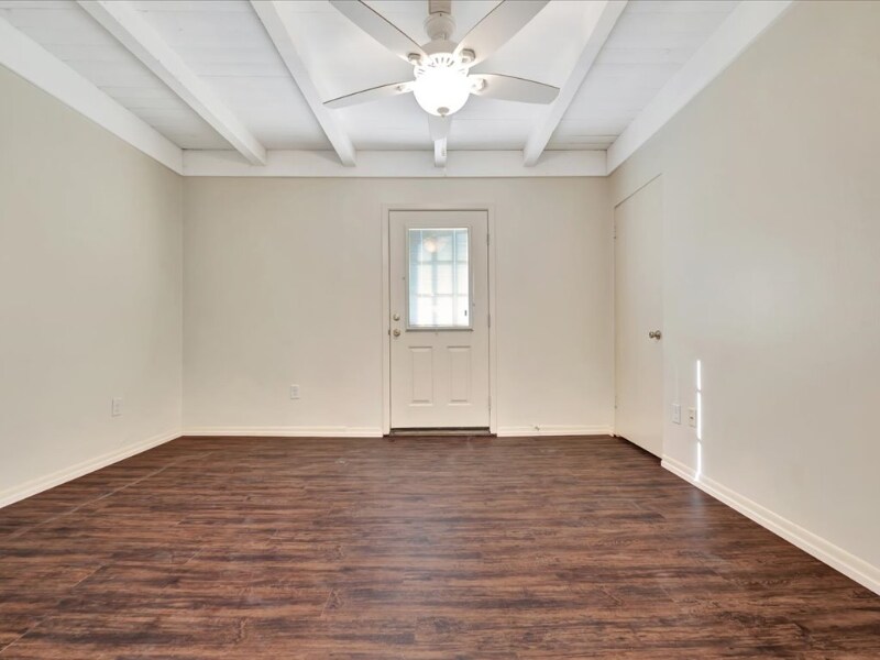 Building Photo - 208 E Starr Ave