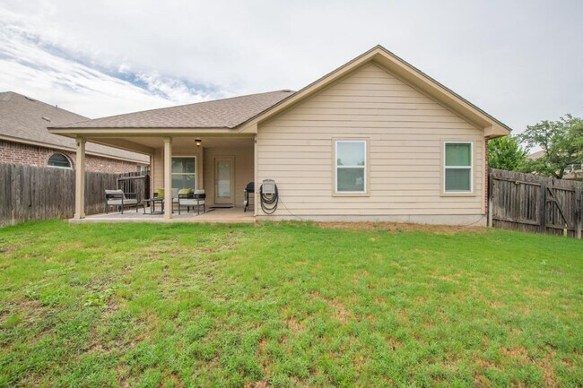 Building Photo - 12500 Ellen Ct
