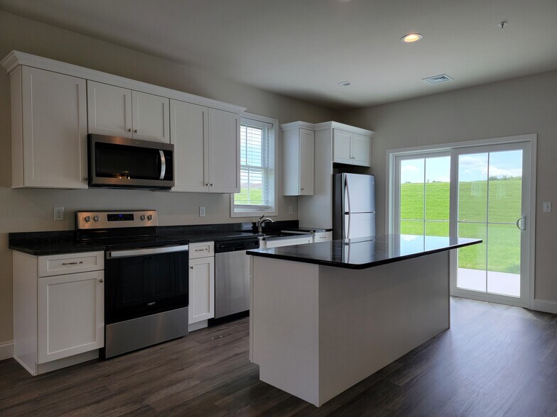 Building Photo - 226 Millard Dr