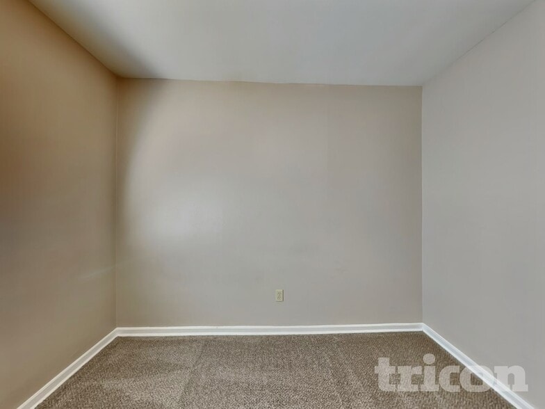 Building Photo - 5619 Nina Lee Ln