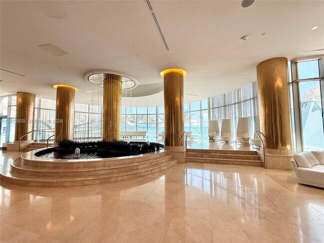 Building Photo - 5161 Collins Ave
