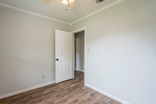 Building Photo - 203 Fowler St