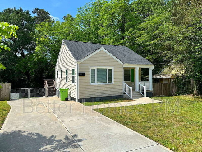 Building Photo - 229 Pecan Rd