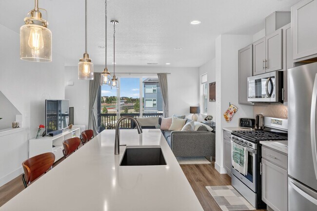 Building Photo - 2124 Alcott Way