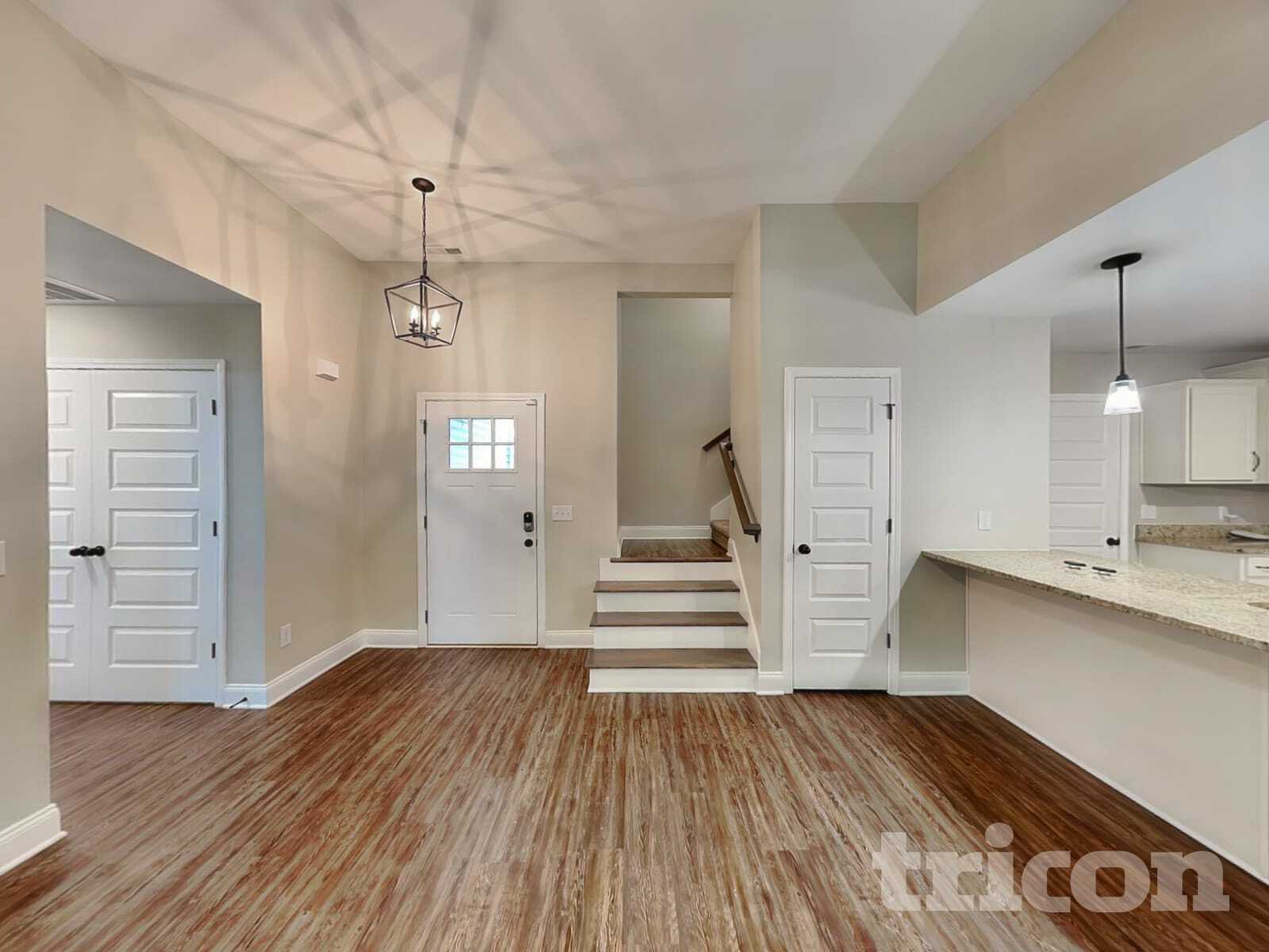 Building Photo - 223 Fieldstone Ln