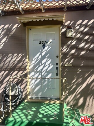 Building Photo - 2536 Military Ave