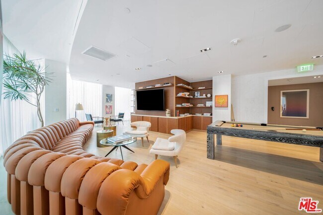 Building Photo - 9000 W 3rd St