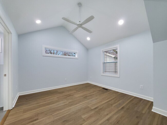 Building Photo - Minutes from Downtown Greenville in a Beautifully Remodeled Custom Home!