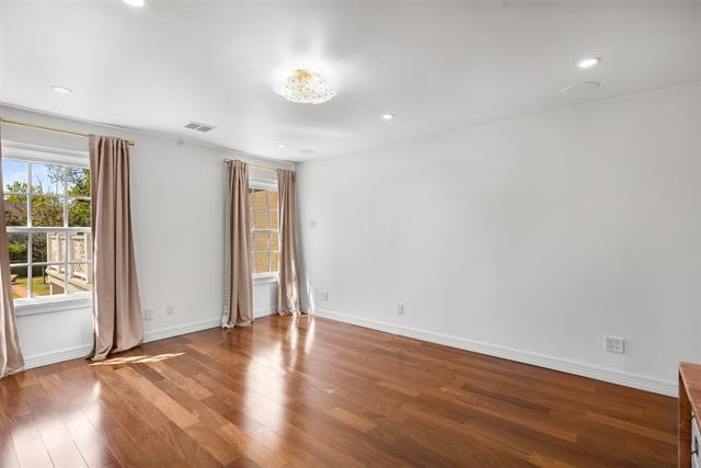 Building Photo - 4522 Walnut Hill Ln