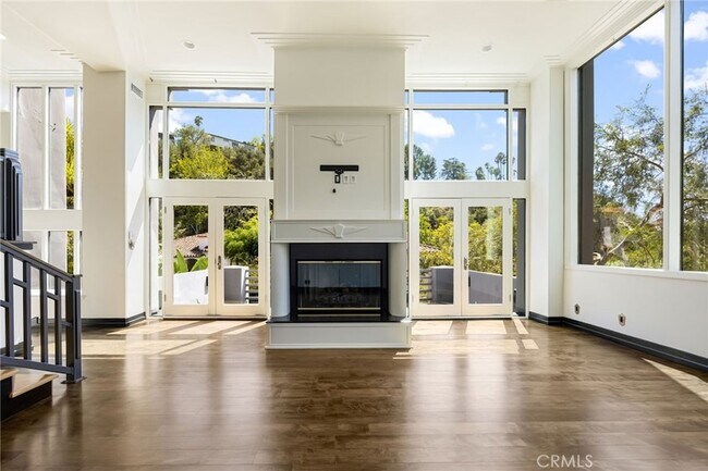 Building Photo - 4119 Dundee Dr