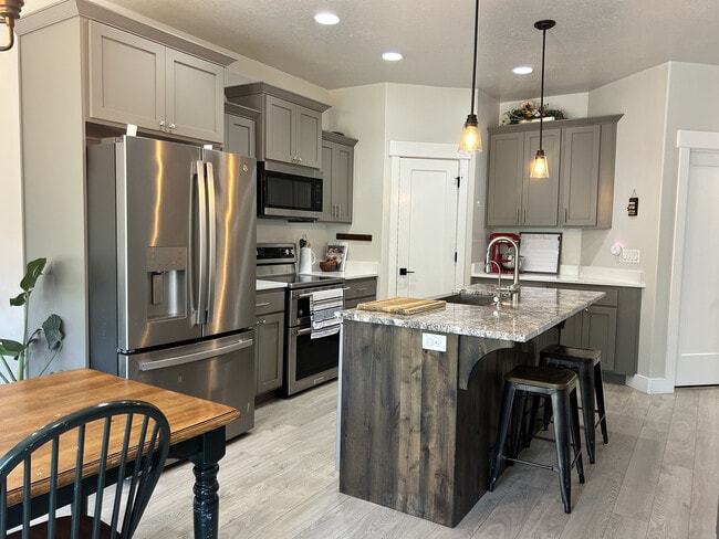 Building Photo - 15380 S Skyraider Ln