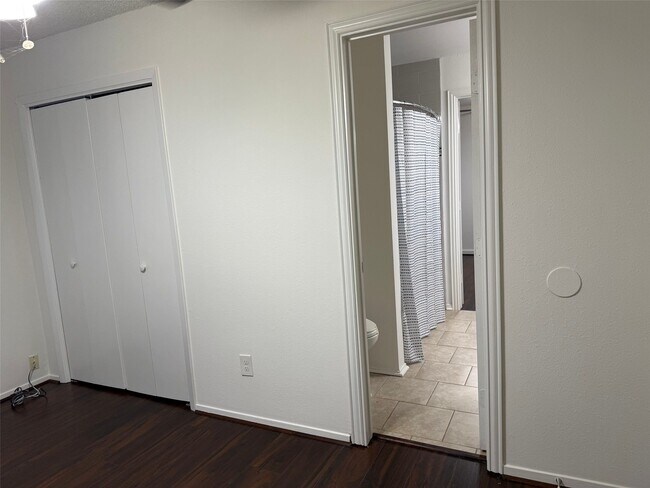 Building Photo - 9626 Magnolia Ridge Dr