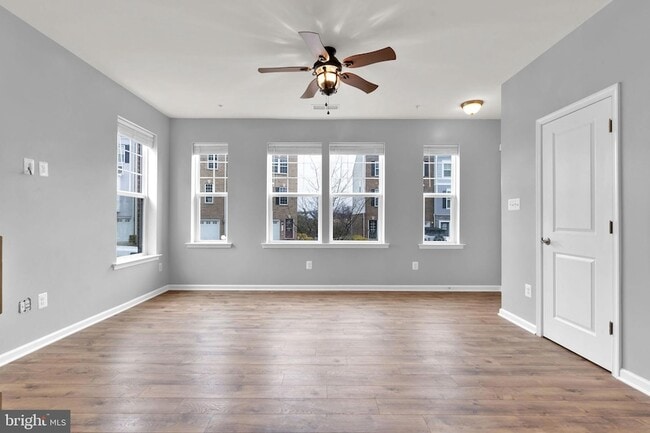 Building Photo - 9713 Glassy Creek Way