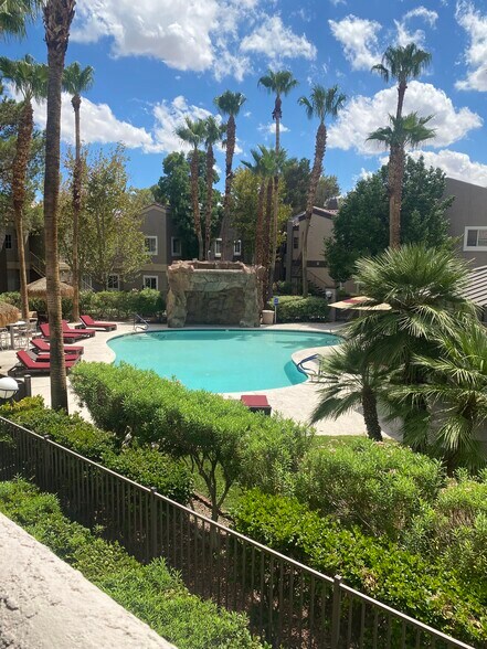 Building Photo - 5250 S Rainbow Blvd