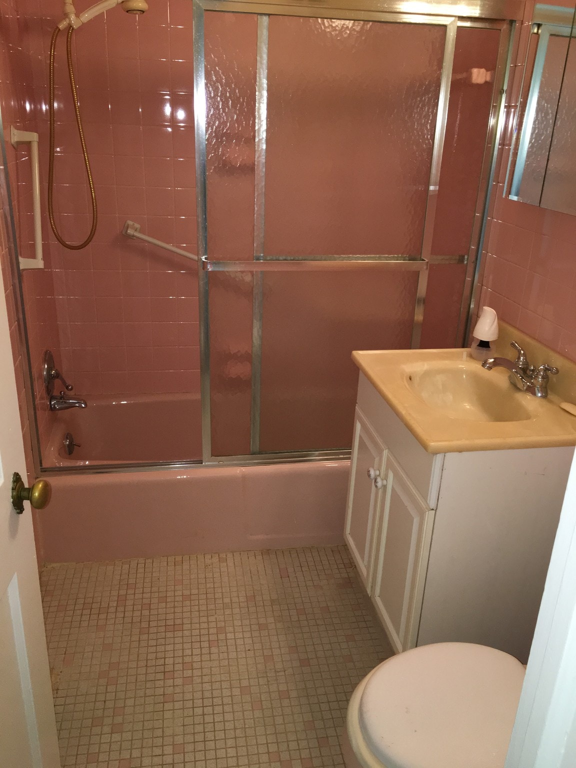 bathroom - 5 Trent Rd