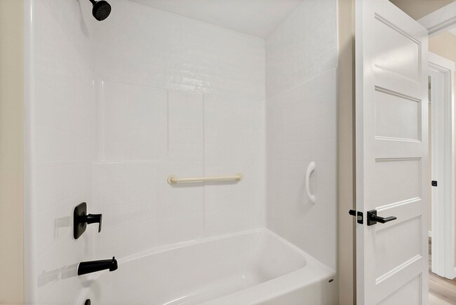 Building Photo - Newer 2-Bed ADU in Lakewood | Luxury Living Near JBLM!