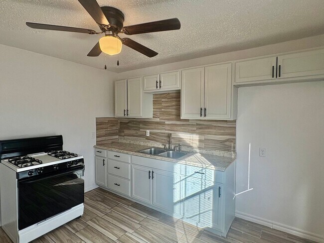 Building Photo - RENT SPECIAL!!!! Three bedroom home in S.W. OKC