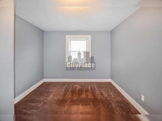 Building Photo - 2516 Columbia Ave
