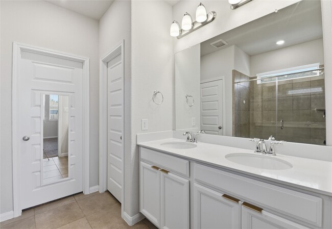 Building Photo - 18508 Meadow Point Ln