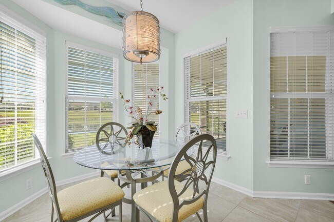 Building Photo - 17 Thomas Bee Dr