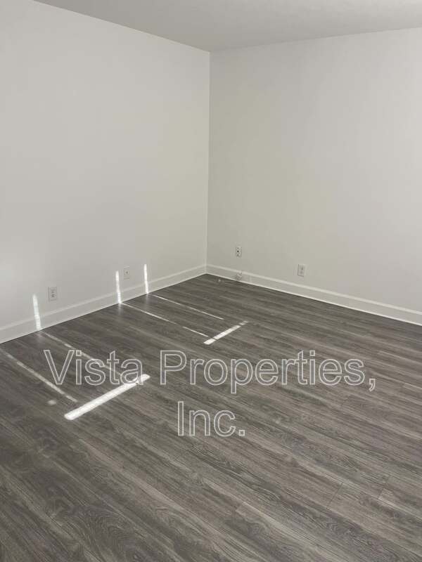 Building Photo - 4809 St Leo Pl