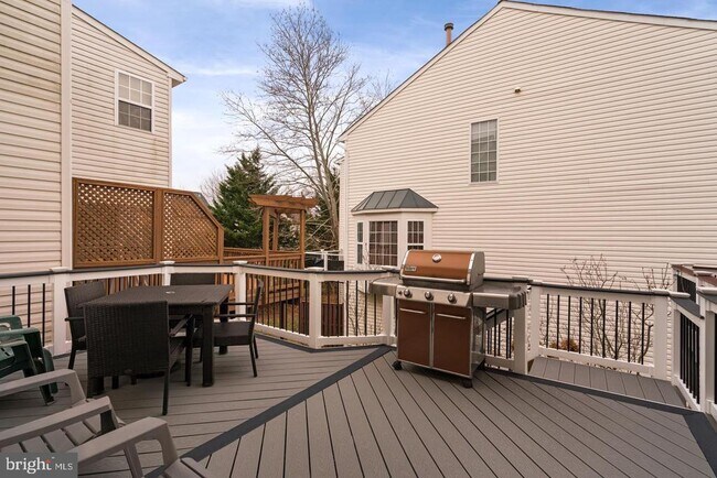 Building Photo - 26147 Lands End Dr
