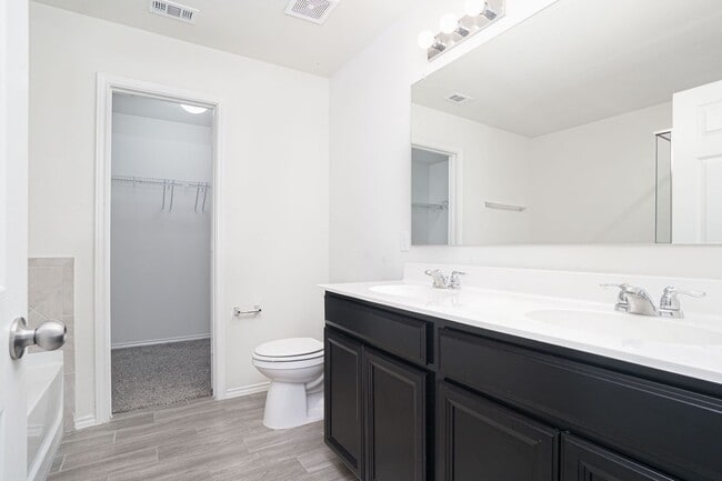 Building Photo - 4-Bedroom Home in New Braunfels with 3 Baths + Open Living Design