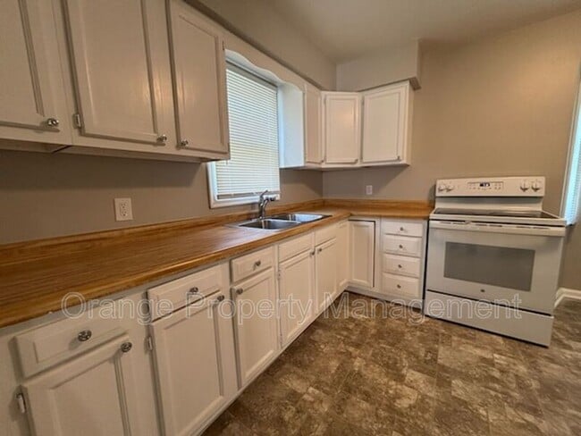 Building Photo - 3748 N 43rd St