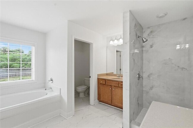 Building Photo - 3320 Pebble Ridge Ln