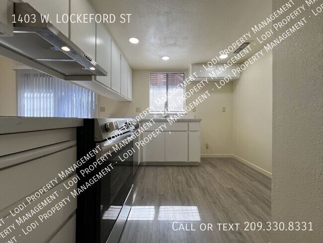 Building Photo - 1403 W Lockeford St
