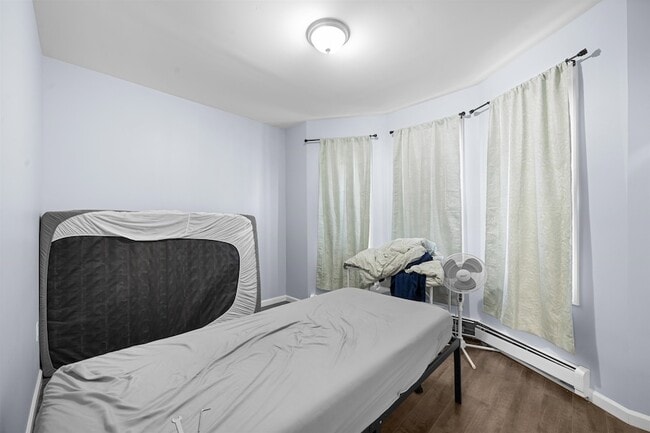 Building Photo - 83 Hobart Ave