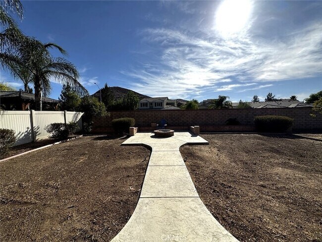 Building Photo - 25136 High Plains Ct