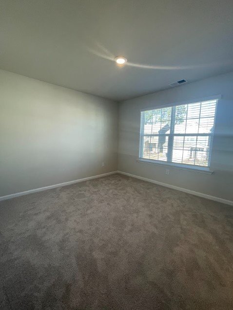 Building Photo - Spacious 4 Bed, 3.5 Bath Home with 2895 Sq...