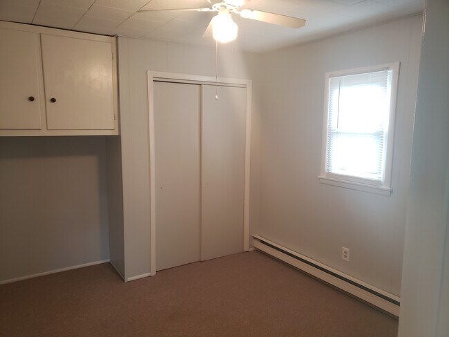 Building Photo - 19 Maplewood Ave