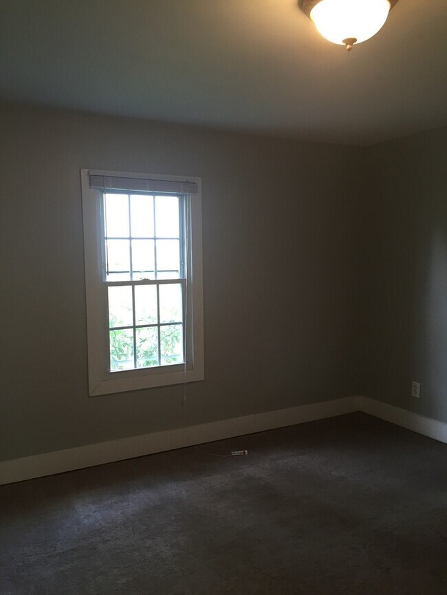 Building Photo - Wedgewood Houston!!!  3 Bed 1 Bath House Convenient to Belmont, Lipscomb & Vandy!