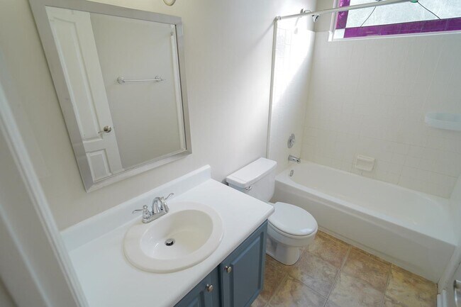 Building Photo - 1908 Wagon Wheel Cir W