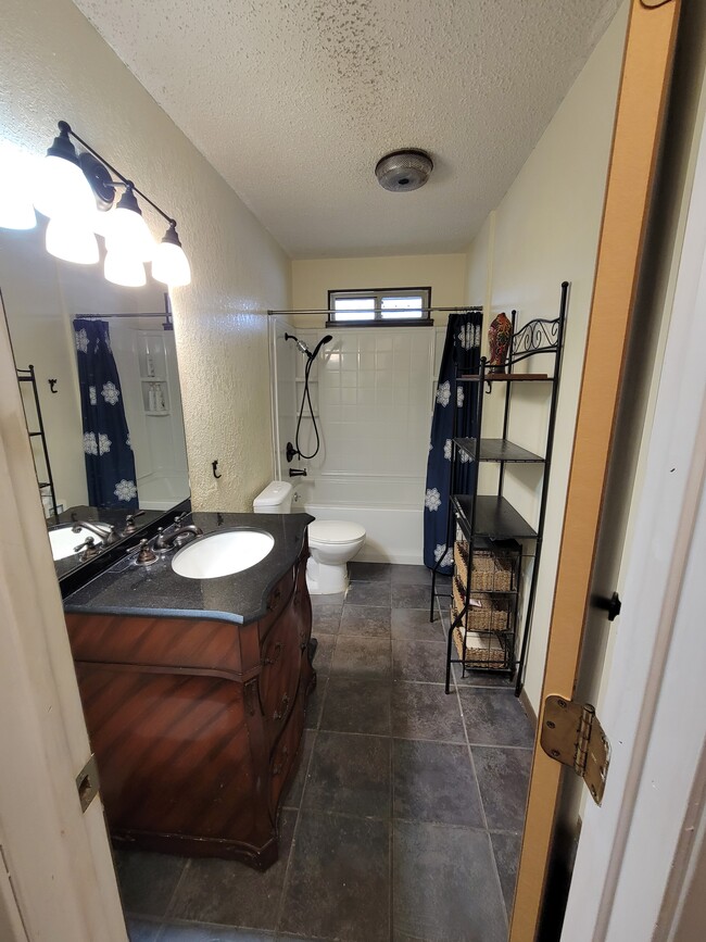 Hallway bathroom - 7446 Cessna Dr