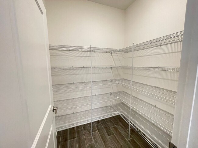 Building Photo - 10881 Longleaf Woods Dr