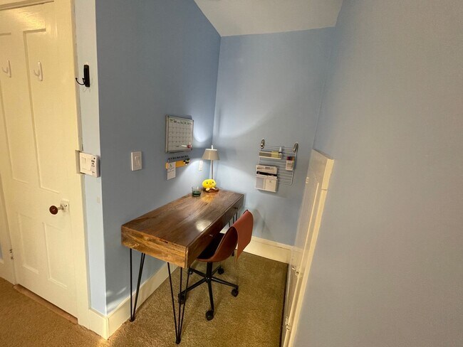 Building Photo - Stunning 3 bedroom home in Shaker Hts