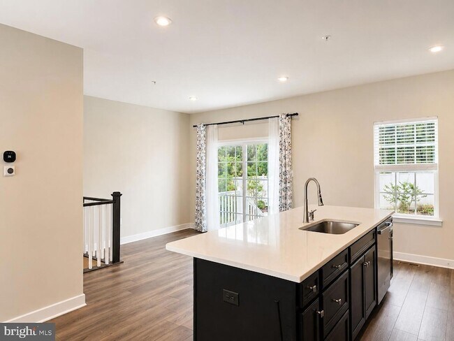 Building Photo - 340 Paca Gardens Ln