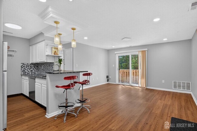 Building Photo - 5208 Ravens Crest Dr