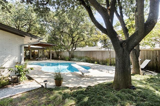 Building Photo - 11207 Pinocchio Dr