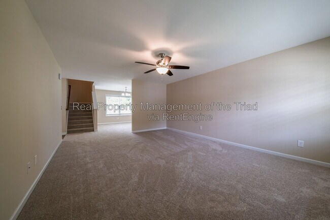 Building Photo - 832 Prince Edward Rd