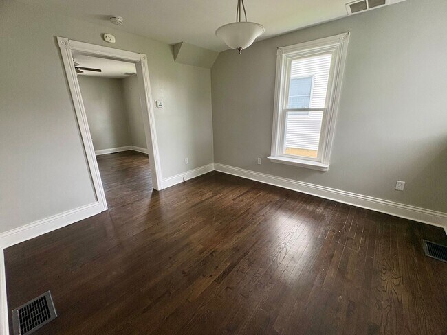 Building Photo - 3 Bedroom House Available in Hershey!