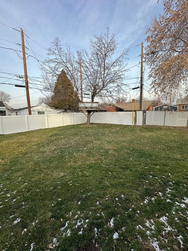 Building Photo - GET $500 OFF THE FIRST MONTHS RENT!!!