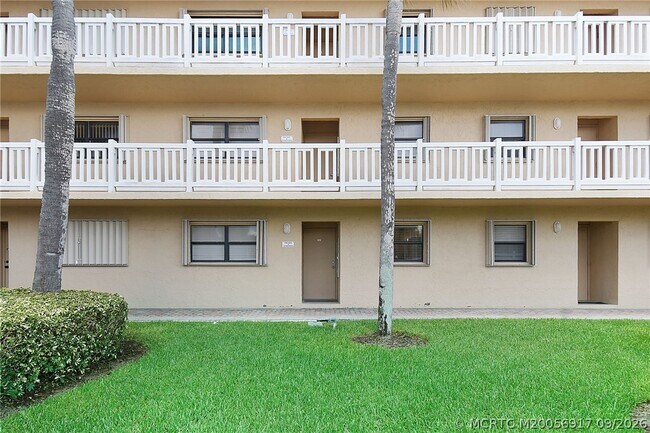 Building Photo - 10200 S Ocean Dr