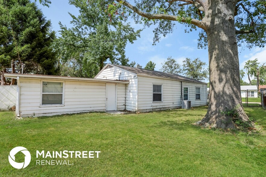 Building Photo - 23 Jamestown Dr