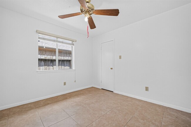 Building Photo - 6510 Grand Haven Dr