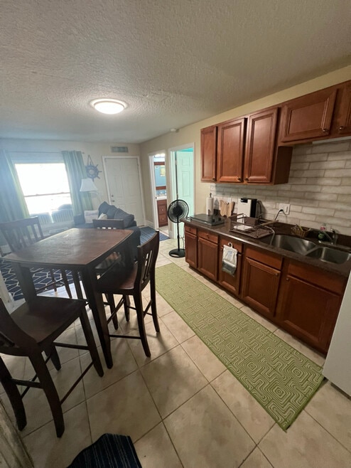 Building Photo - 818 N Central Ave